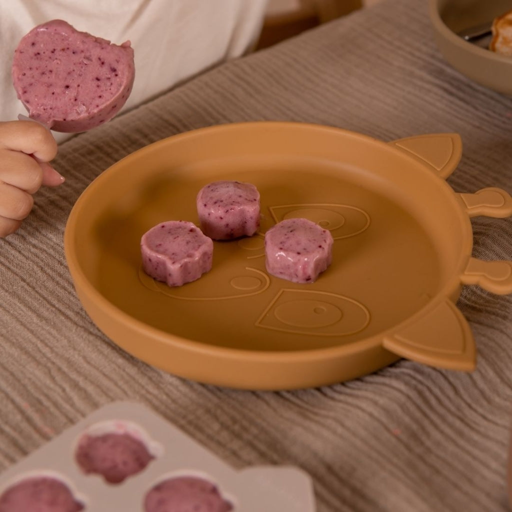 nuuroo Akila silikone tallerken 2-pak Tallerken Dusty yellow