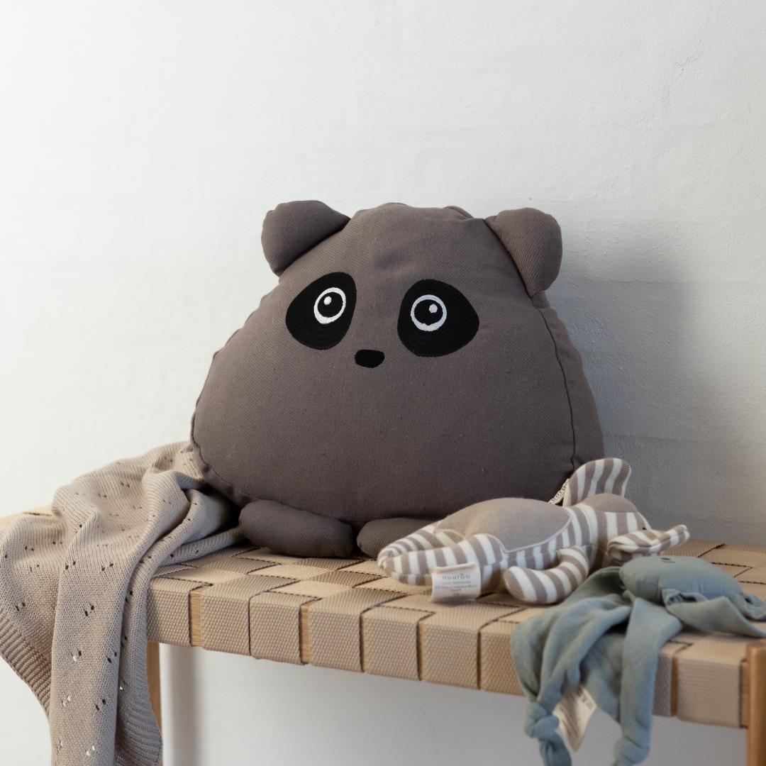 nuuroo Bana pude Pude Falcon