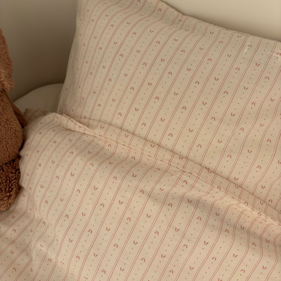 nuuroo By Mats - Baby sengetøj Lagen Leaf Stripe