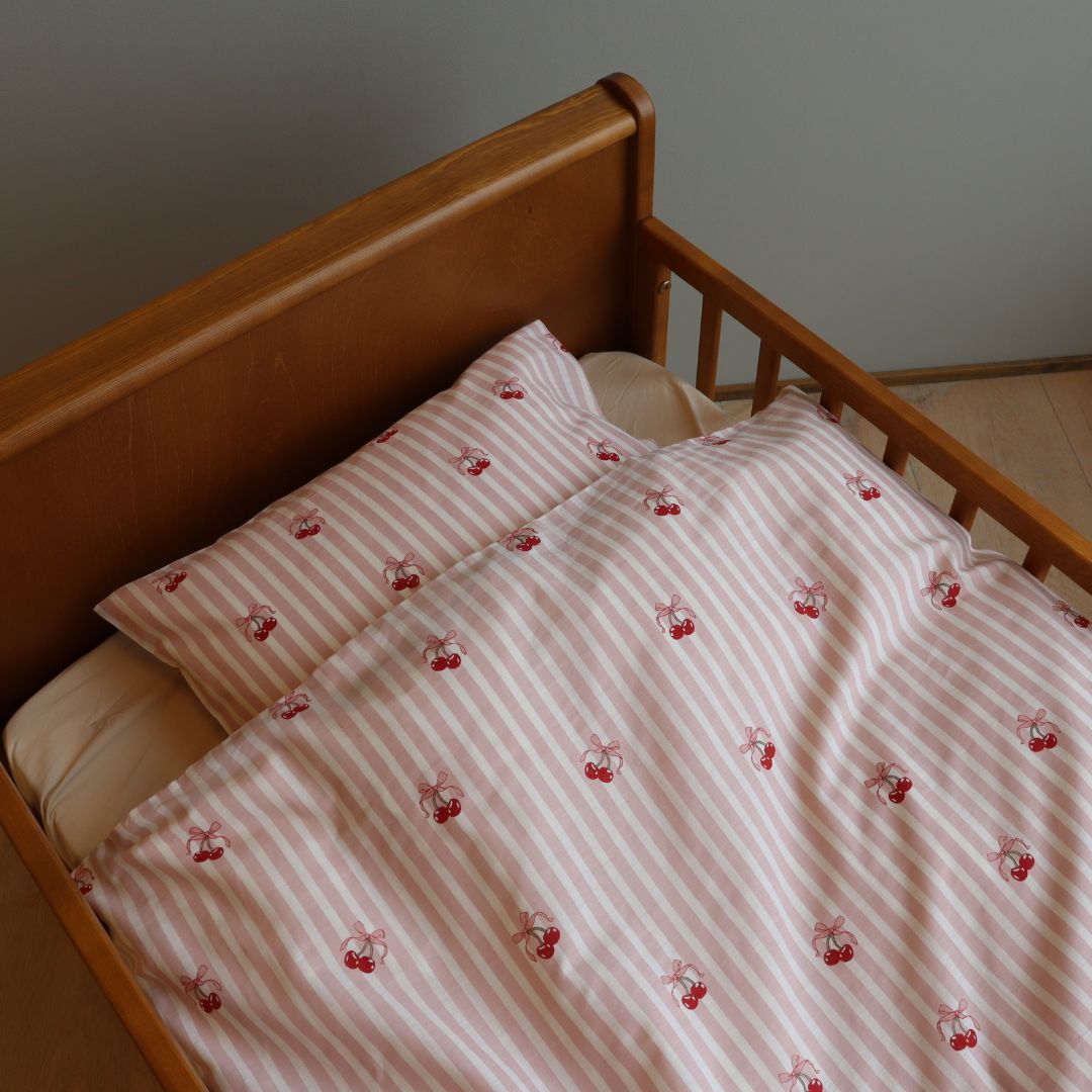 nuuroo By Mats - Baby sengetøj Sengetøj Cherry bow