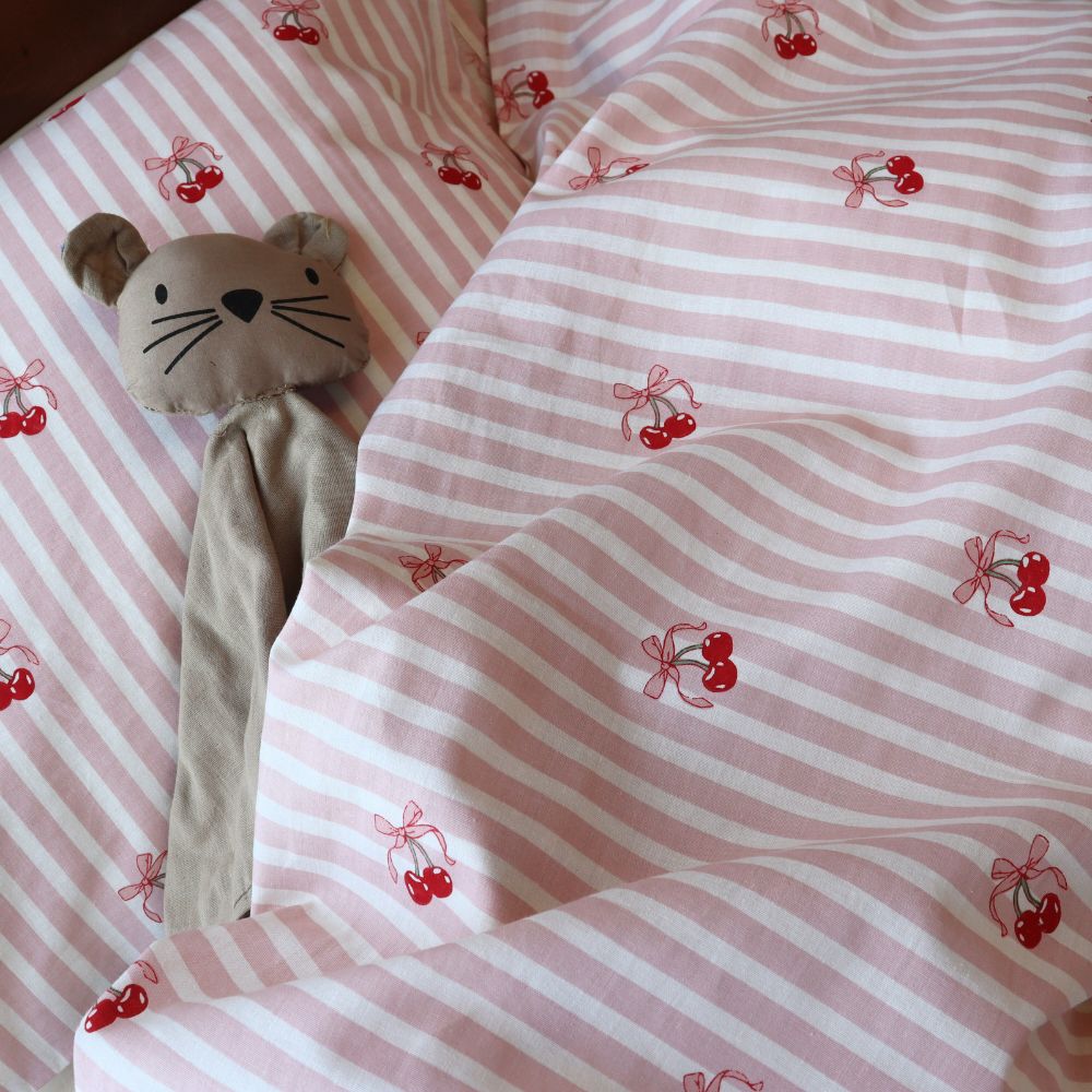 nuuroo By Mats - Baby sengetøj Sengetøj Cherry bow