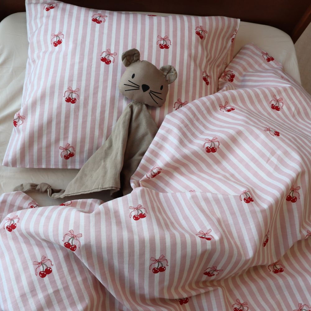 nuuroo By Mats - Baby sengetøj Sengetøj Cherry bow