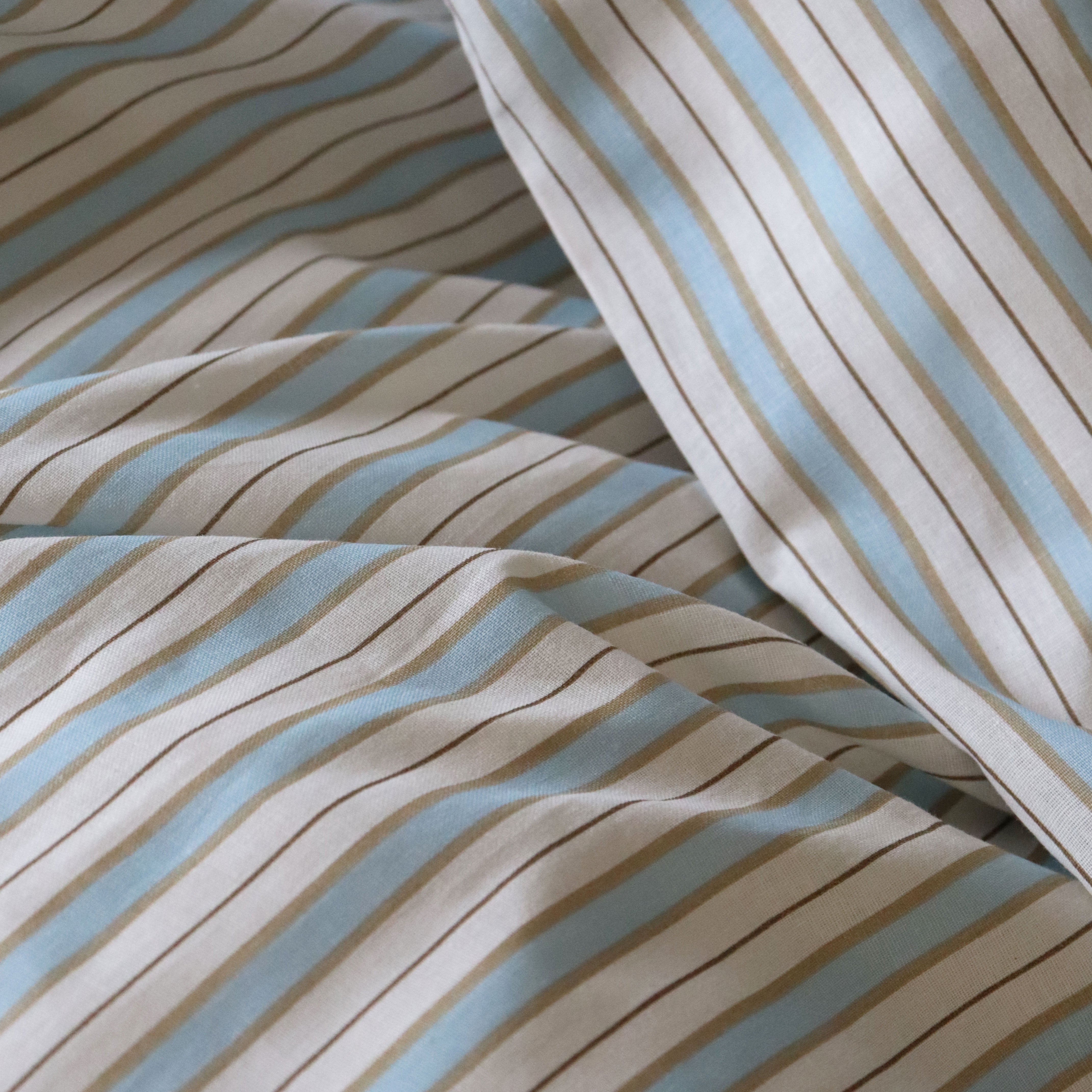 nuuroo By Mats - Junior sengetøj Lagen Sky Blue Stripe