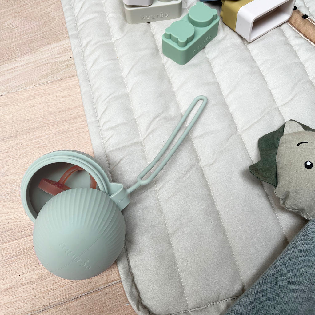 nuuroo Camille sutte itui Pacifier box Desert sage