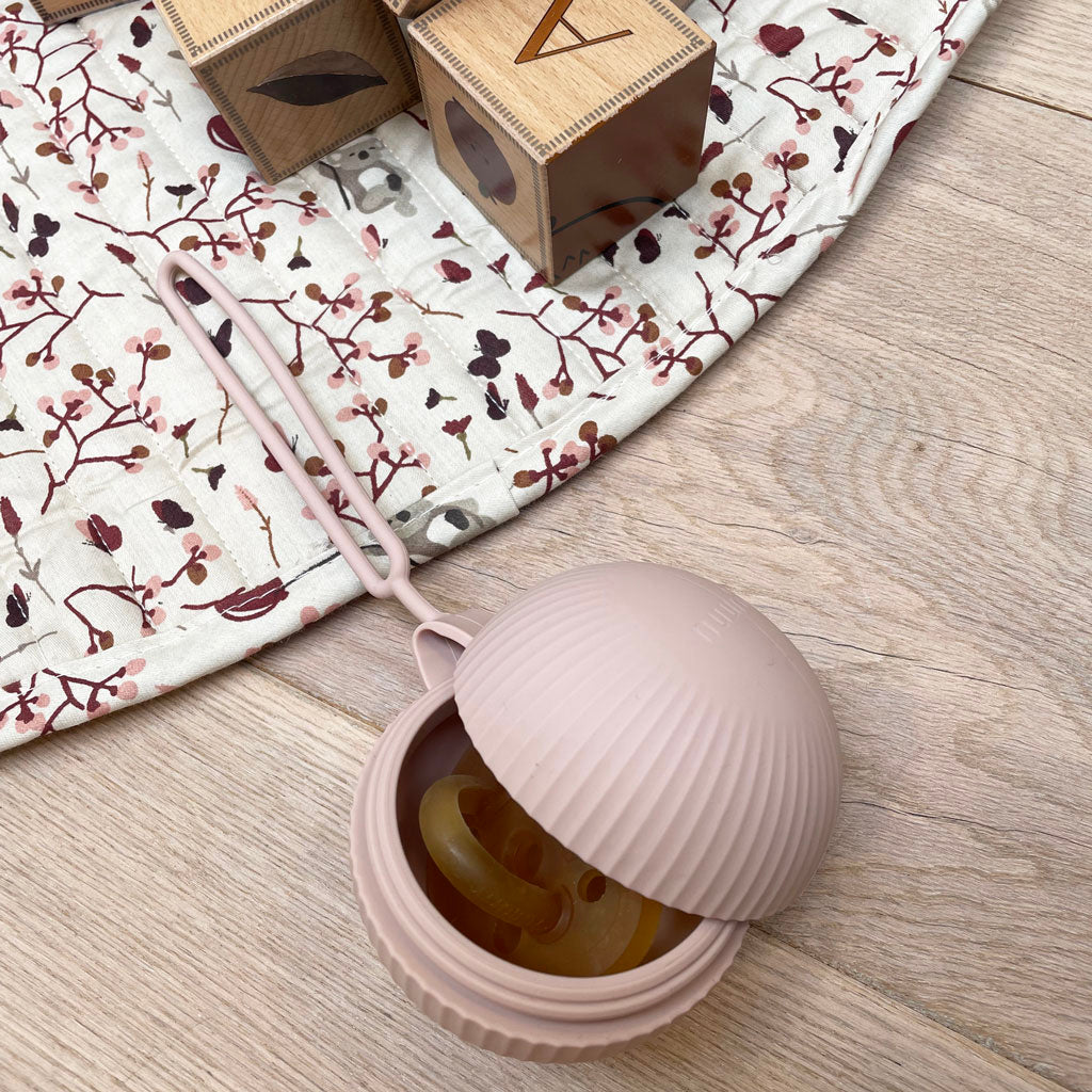 nuuroo Camille sutte itui Pacifier box Rose dust