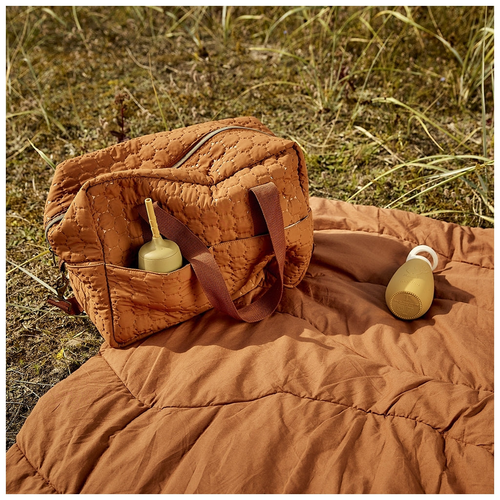 nuuroo Adita silikone kop med sugerør Kop Dusty yellow