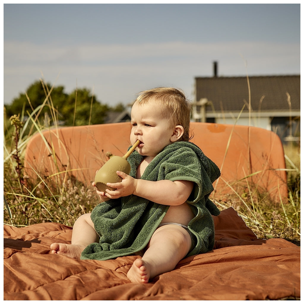 nuuroo Adita silikone kop med sugerør Kop Olive green