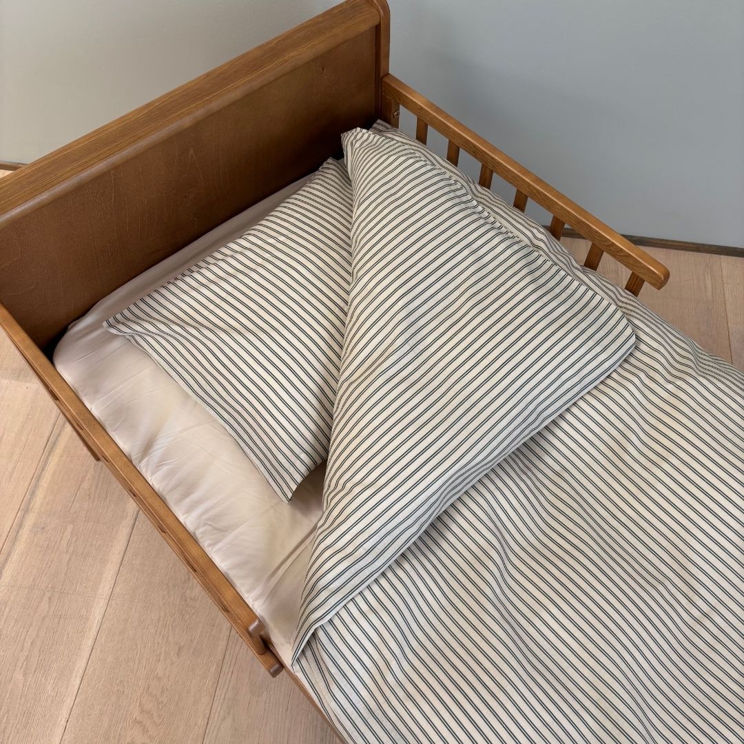 nuuroo By Mats - Baby sengetøj Lagen Green Double Stripe