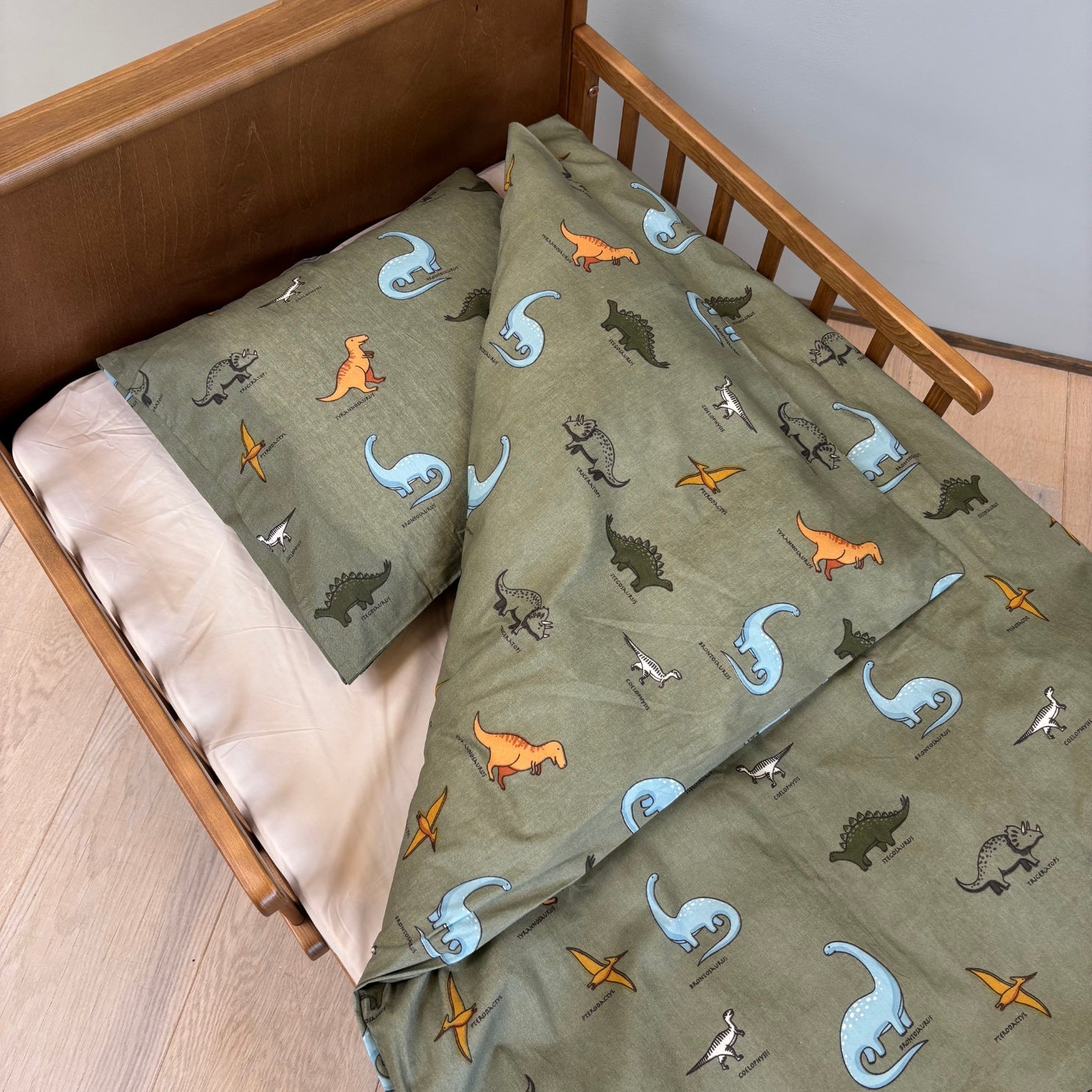 nuuroo By Mats - Junior bed linen Lagen Dino Names