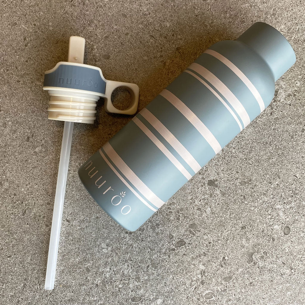nuuroo Conrad vandflaske - 500 ml Drikkeflaske Blue stripe