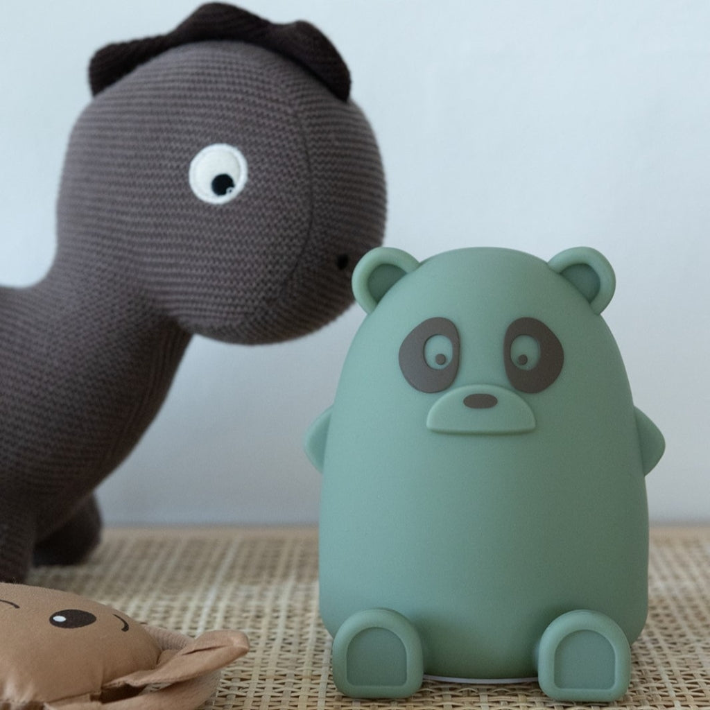 nuuroo Ella silikone lampe - panda Lampe Dusty green
