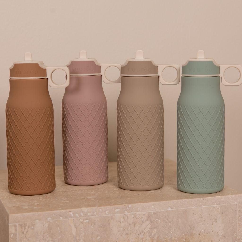 nuuroo Isa silikone drikkedunk - 400 ml Drinking bottle Cobblestone