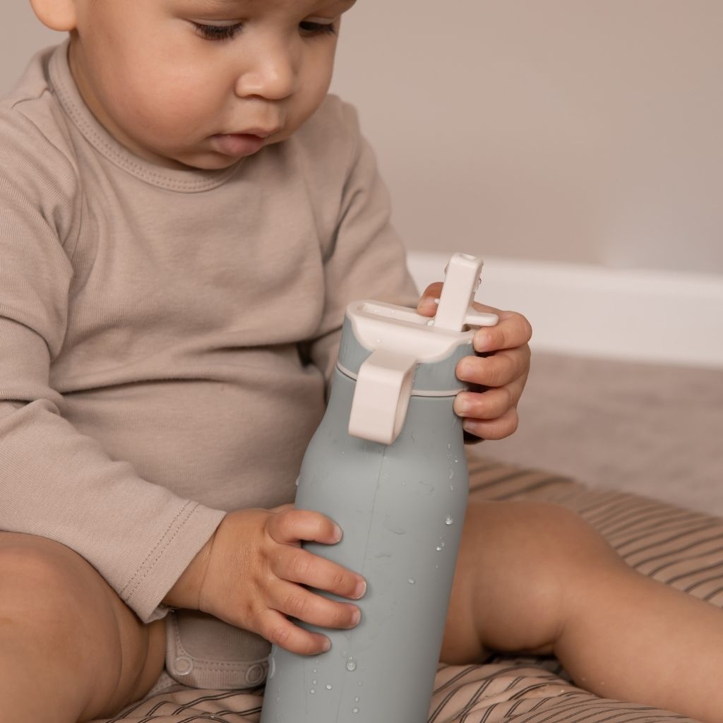 nuuroo Lau silikone drikkedunk - 400 ml Drinking bottle Desert sage