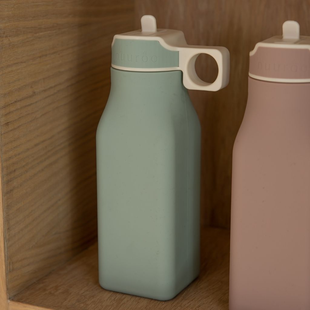 nuuroo Lindi silikone drikkedunk - 450 ml Drinking bottle Desert sage
