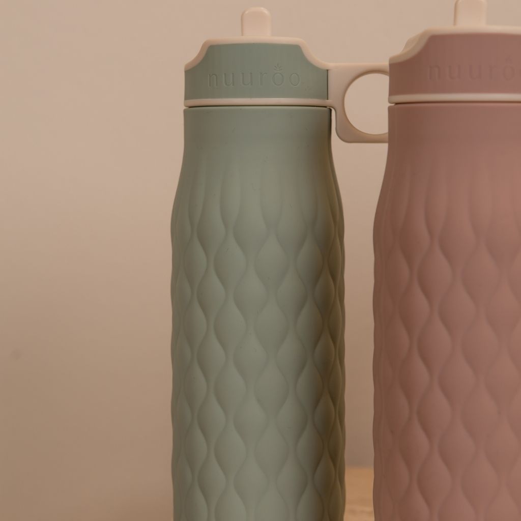 nuuroo Nima silikone drikkedunk - 400 ml Drinking bottle Desert sage