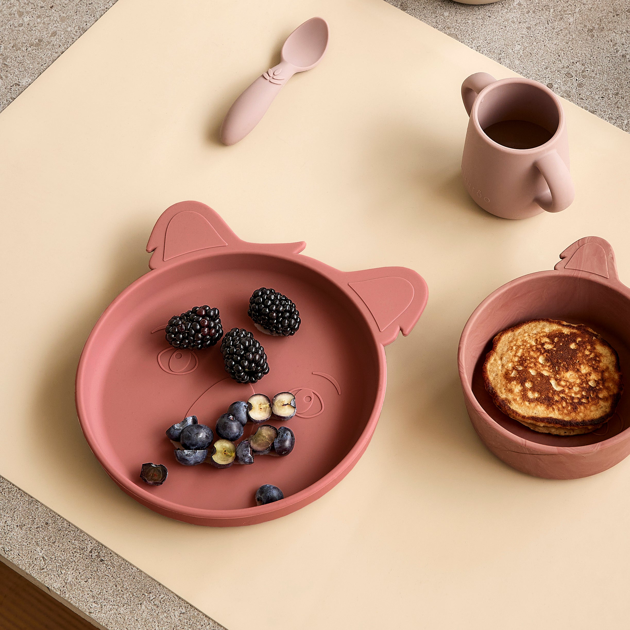 nuuroo Akila silikone tallerken - 2 stk. Tallerken Mahogany