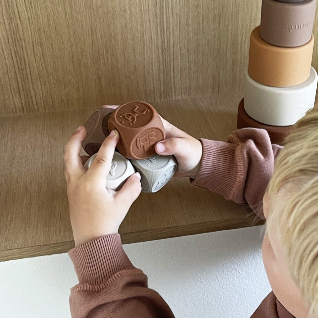 nuuroo Sana silicone dice 4 pack Legetøj Brown color mix